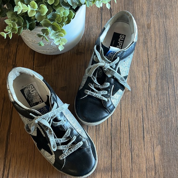 Golden Goose Deluxe Brand Venezia Low Cut Sneakers - Picture 12 of 16